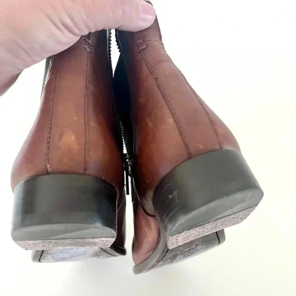 FRYE Carly Chelsea Bootie Cognac Double Zip Leather Ankle Boot Size 6B - Picture 7 of 11
